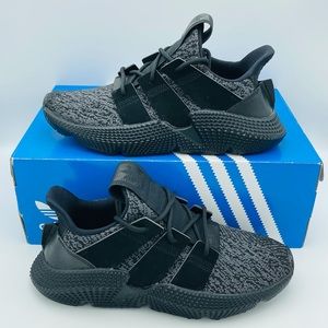 Adidas Originals Boys Prophere Black Shoes Size 7Y
